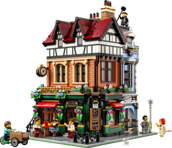 LEGO 10350 Tudor Corner